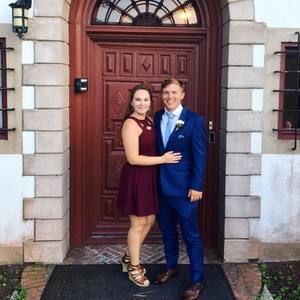 Meet your Posher, Cynthia